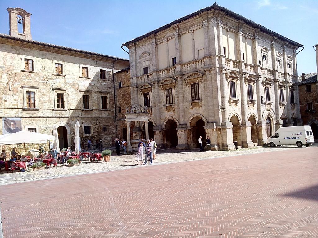 Apartment With Little Arch Montepulciano Room photo